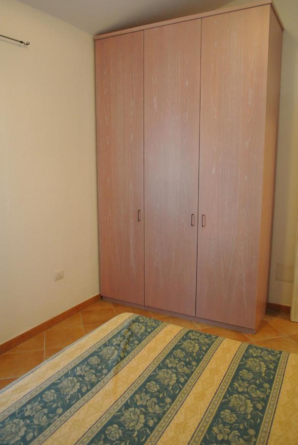 Case Vacanza Fenicotteri Сан-Теодоро Екстер'єр фото